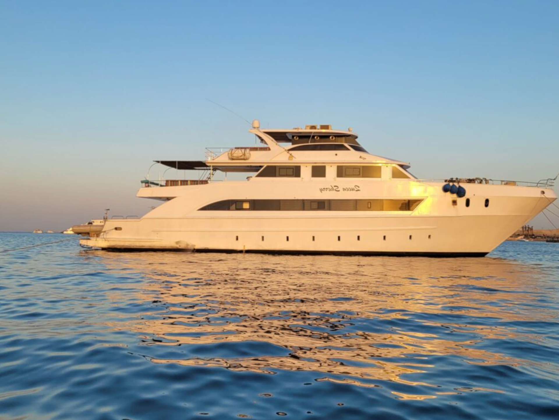 M/Y Queen Sherry