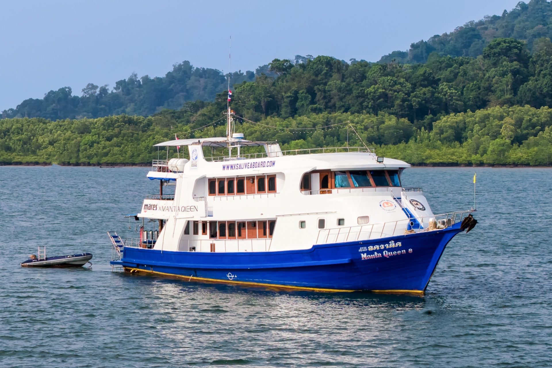 Manta Queen 8