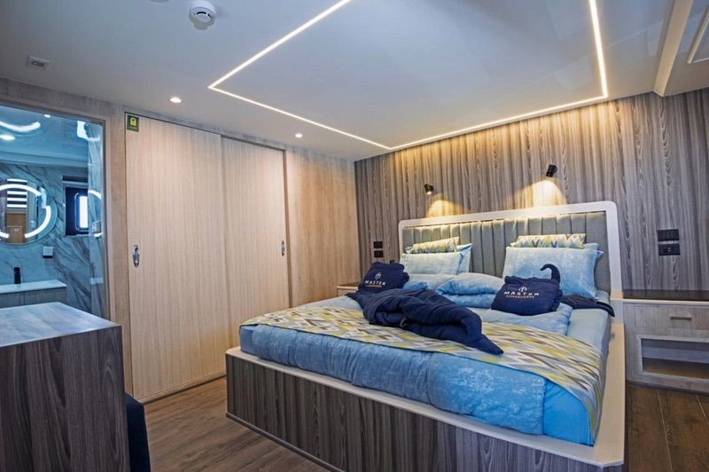 Premium Double Cabin