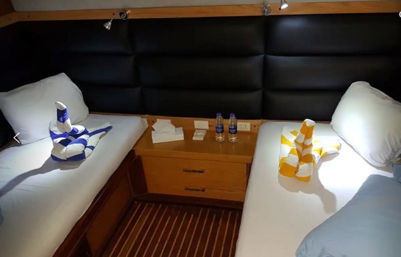 Twin Lower Deck