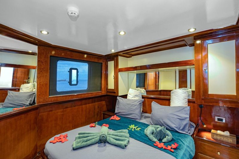 EMPEROR SUPERIOR CABINS - Upper deck (twin beds)