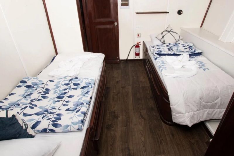 Classic Twin Cabin