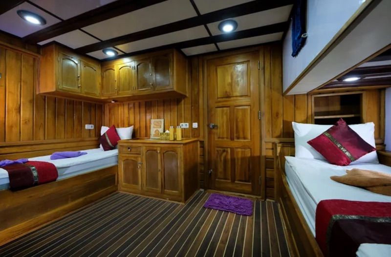Premium Twin Cabin