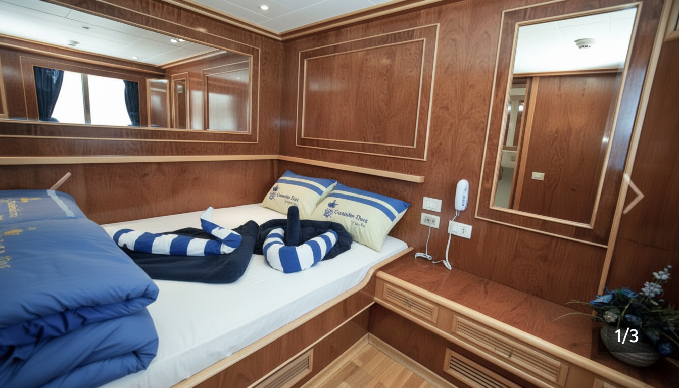 DOUBLE BED CABIN - UPPER DECK