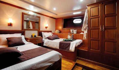 Lower Deck Double/Twin Cabins (# 1, 2, 7 & 8)