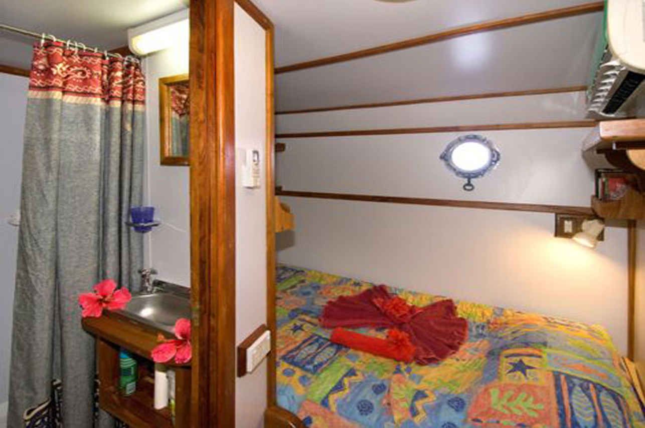 Small Single Cabin 2