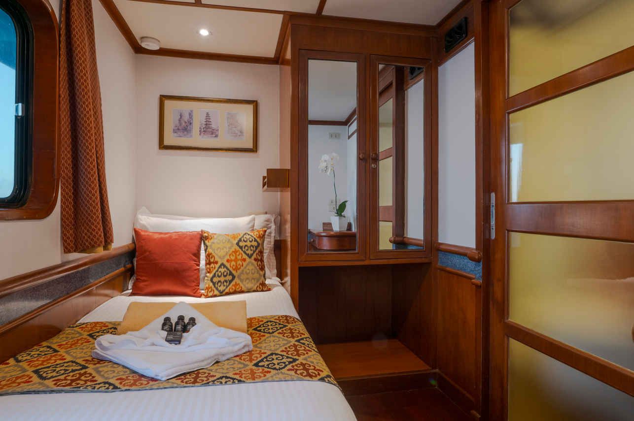 Single Cabin