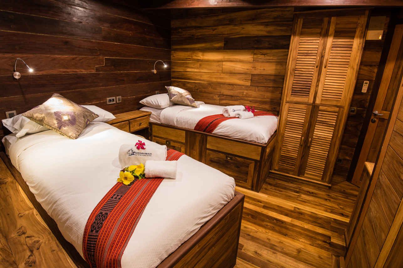 Twin Cabin